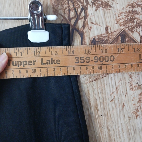 Y2K BCBG MaxAzria Body Con Cross Hem Mini Skirt Size Medium - Picture 3 of 5